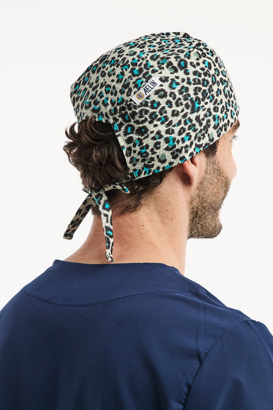 Calot médical léopard en beige et vert pour cheveux courts, inspiré par Grey’s Anatomy
