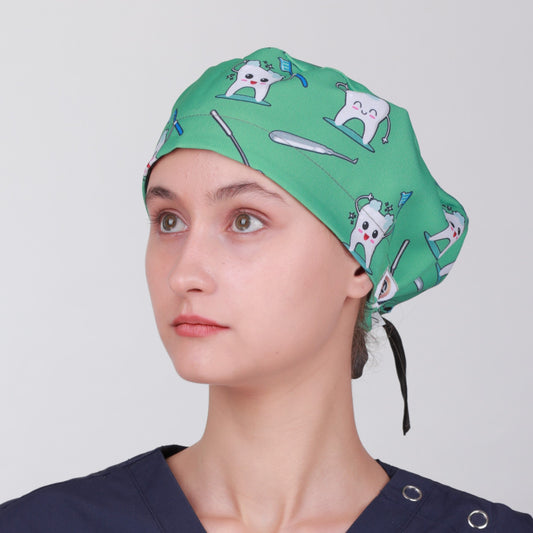 Calot médical vert imprimé dents avec motif cartoon de dents et outils dentaires