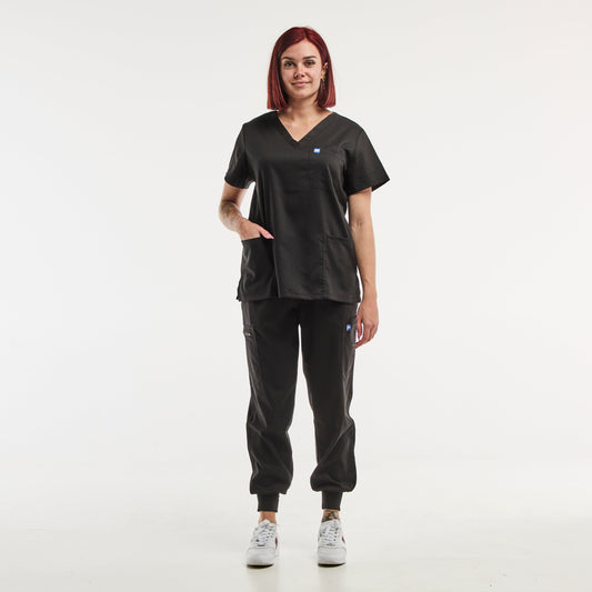 Black scrub suit EMMA Jogger, tunique médicale et pantalon médical jogger pour femme