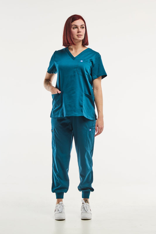 Scrub suit teal EMMA Jogger, tenue médicale femme, élégante tunique médicale verte turquoise