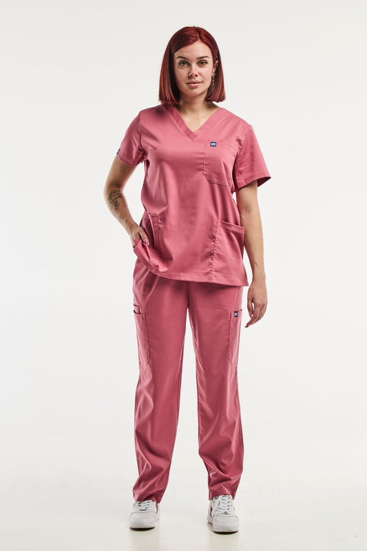 Vêtement médical feminin Rose EMMA avec pantalon médical ajusté pour femme