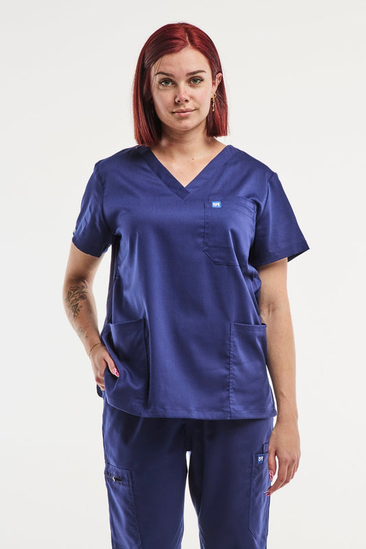 Tunique médicale col EMMA en bleu navy pour femme, élégante et fonctionnelle