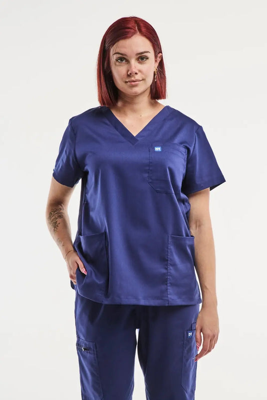 Tunique médicale col EMMA en bleu navy pour femme, élégante et fonctionnelle