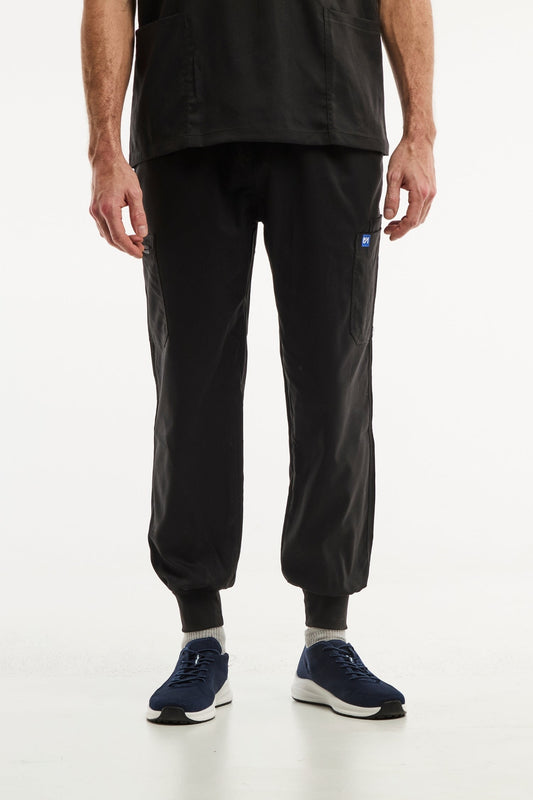 Pantalon médical jogger LUCA pour homme en noir, idéal pour le secteur médical