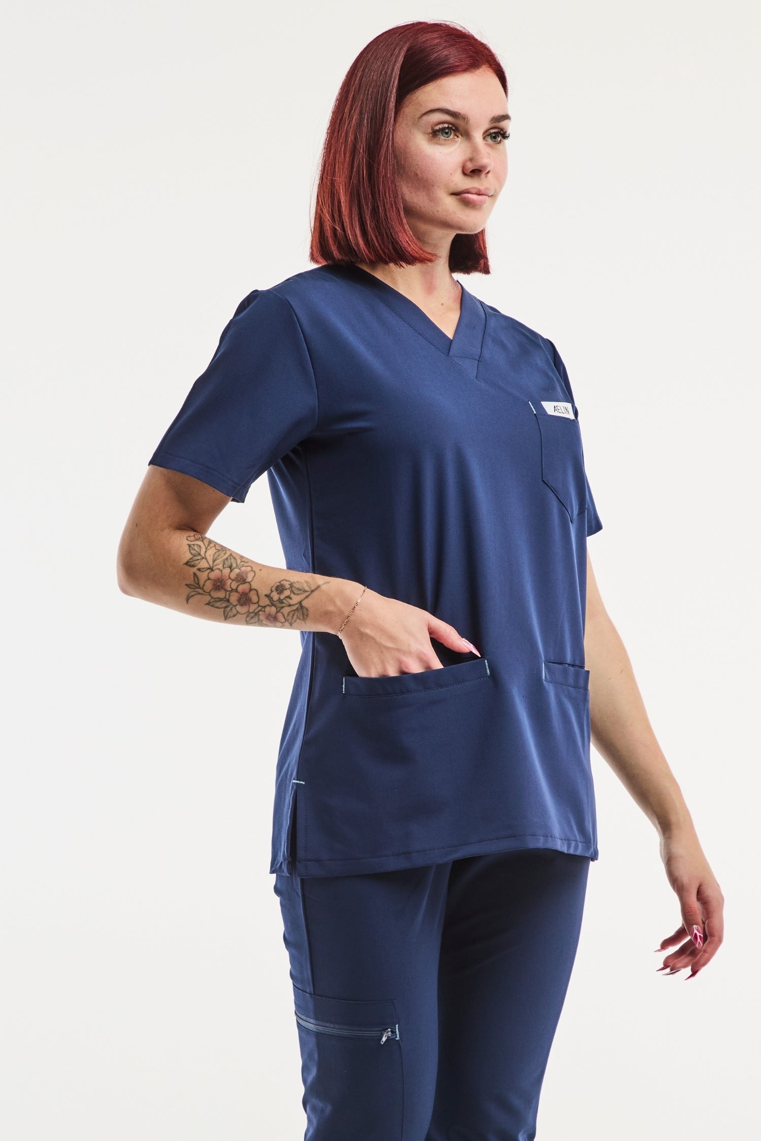 Tunique médicale Slimfit New en bleu marine pour un style professionnel élégant