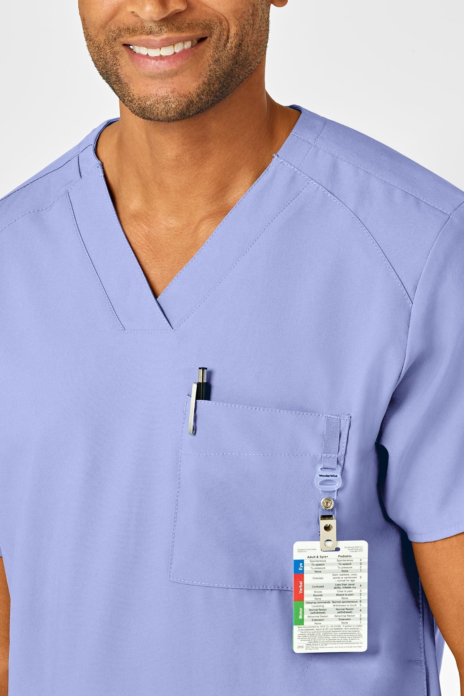 Tunique médicale bleu ciel avec poche et porte-badge pour hommes