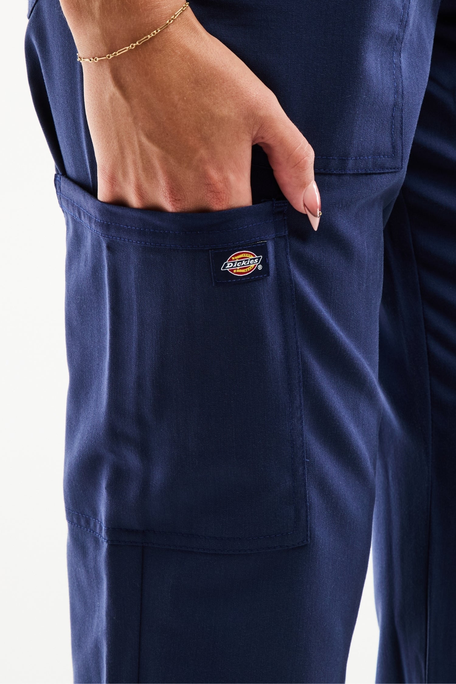 Pantalon médical Balance by Dickies femme bleu marine, coupe moderne, tissu extensible