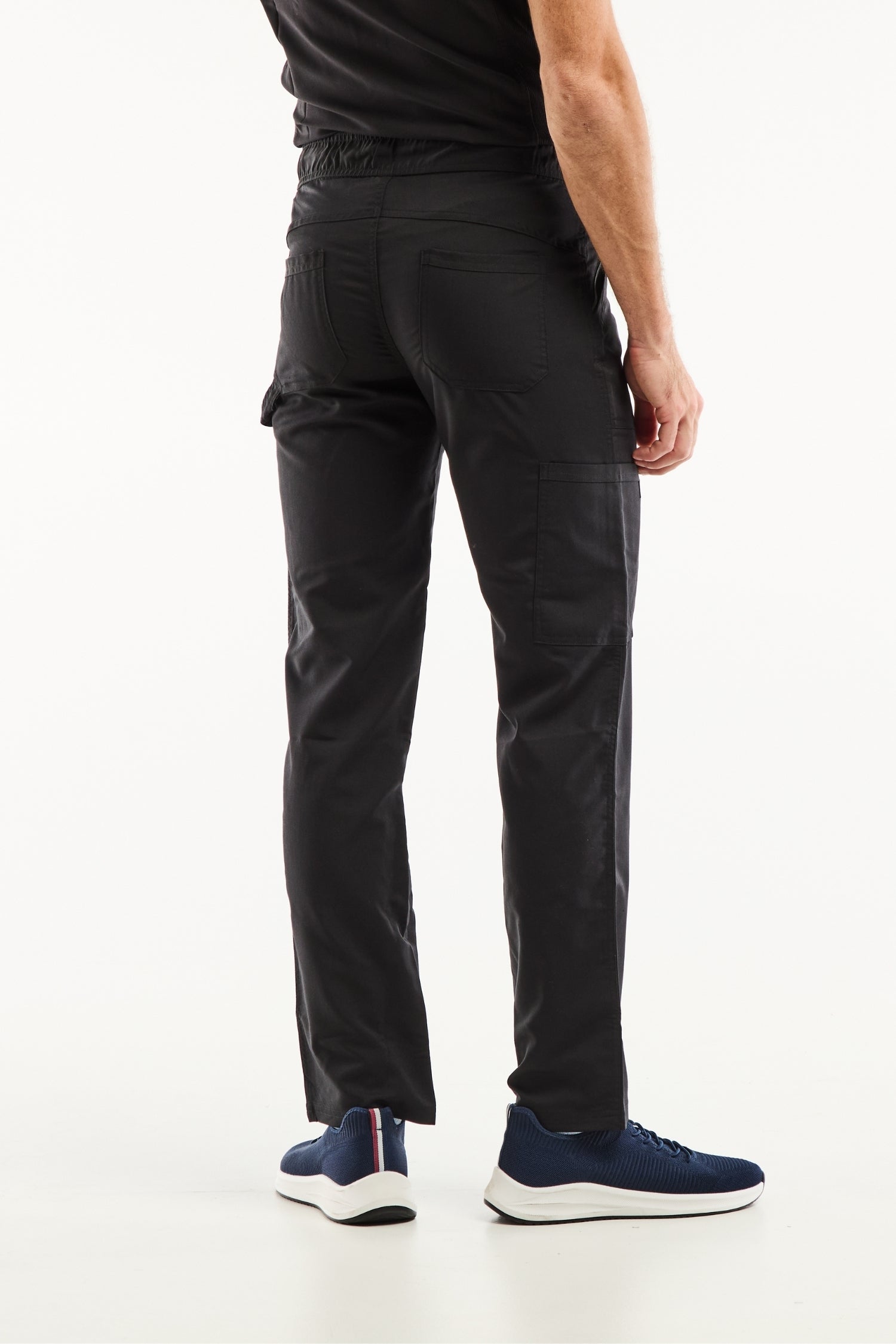 Pantalon médical homme Balance by Dickies noir, coupe moderne, multiples poches