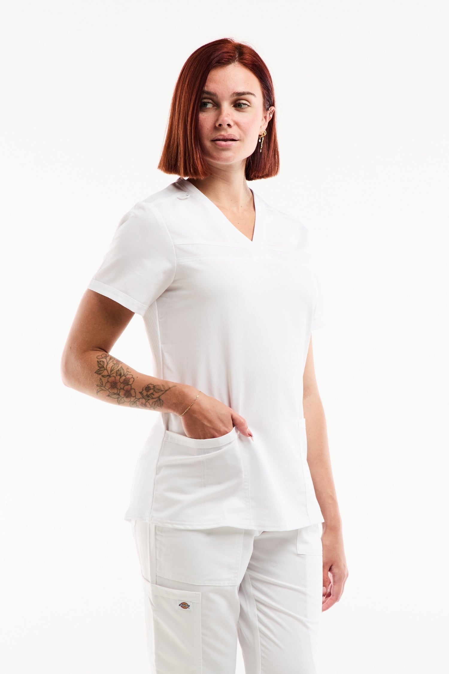Tunique à manches Balance by Dickies femme blanc V-col pockets techniques faciles d’entretien