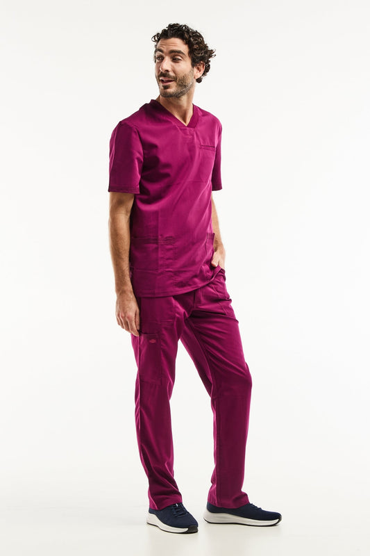 Homme en tenue de bloc Balance by Dickies bordeaux, tenues médicales