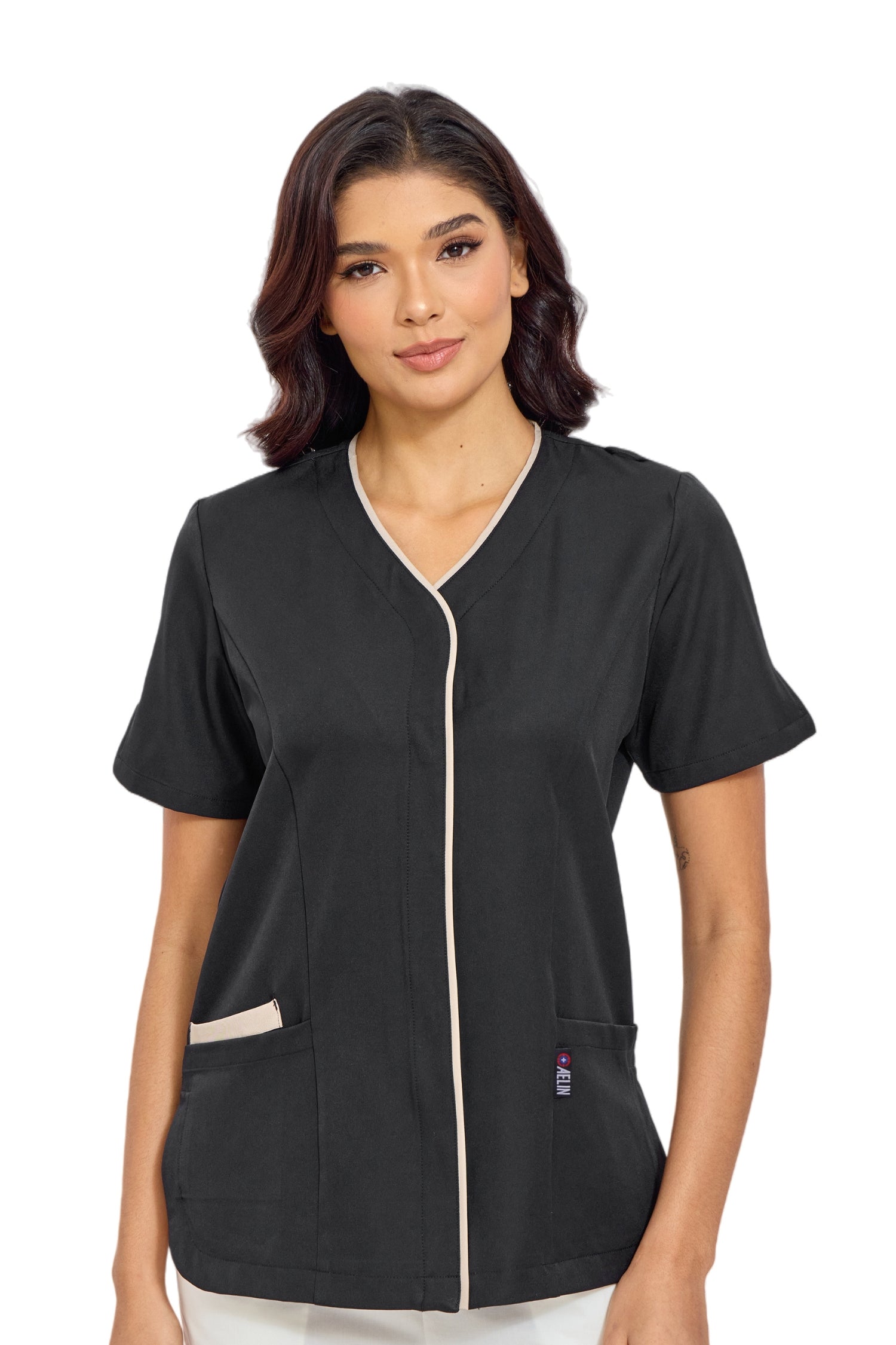 Image d’une blouse médicale femme Serena noire avec pressions dissimulées et poches