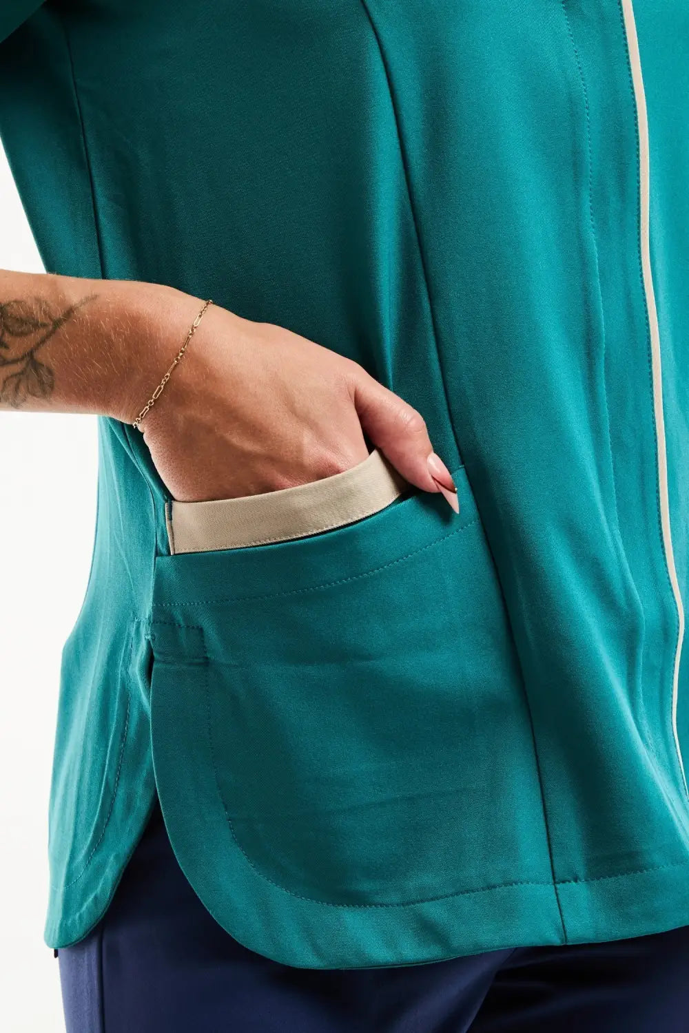 Blouse médicale Serena en bleu turquoise stretch ultra douce