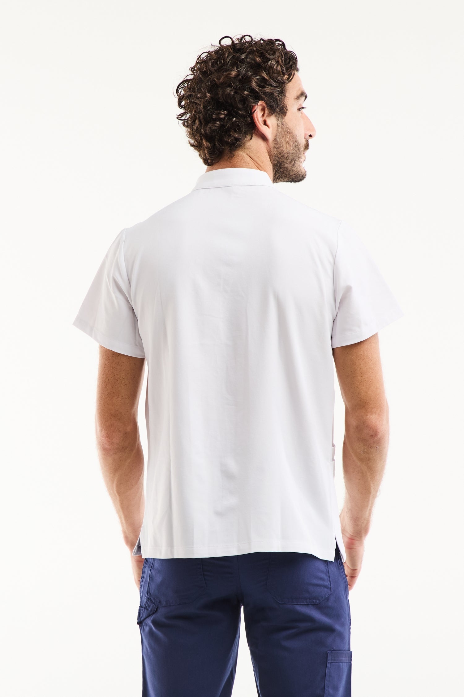 Blouse médicale homme blanche à col officier moderne en tissu technique