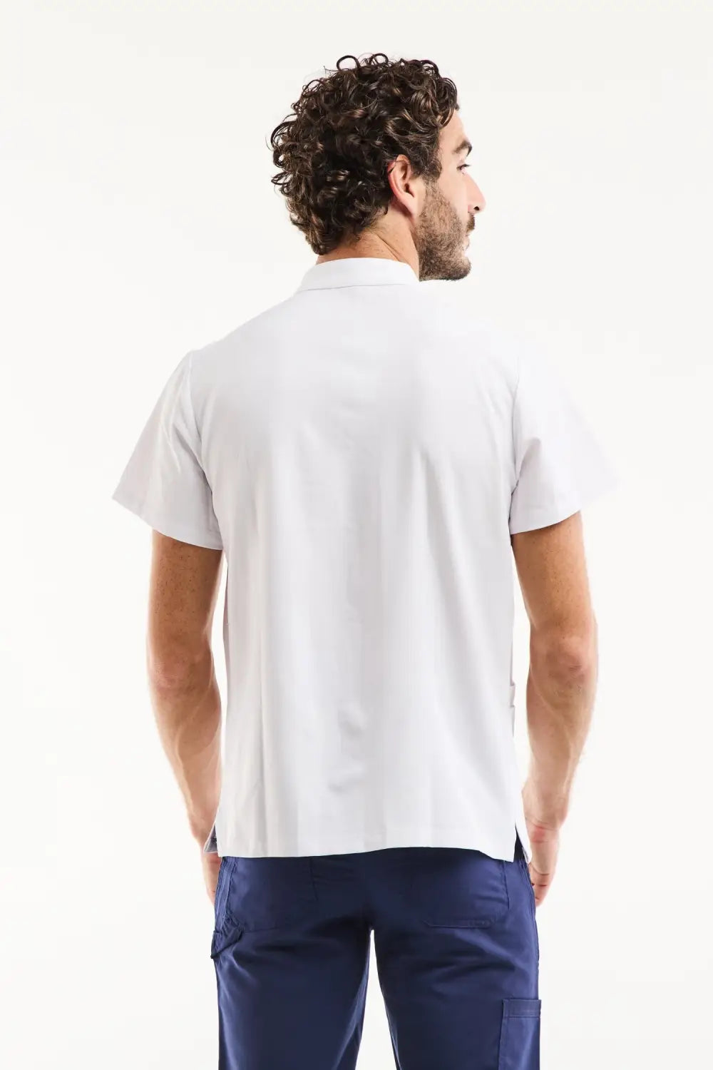 Blouse médicale homme blanche à col officier moderne en tissu technique