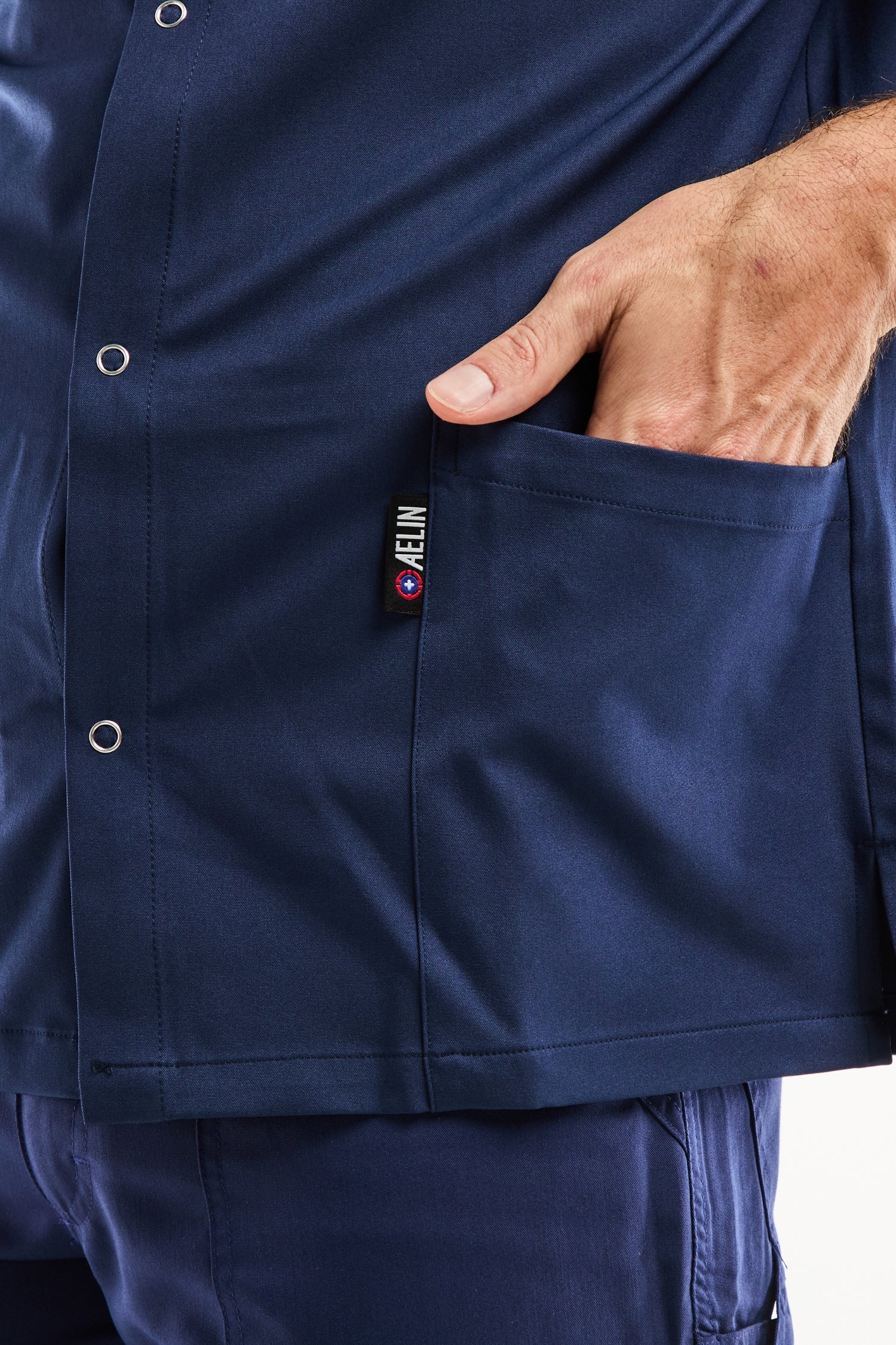 Blouse médicale homme col officier moderne bleu marine stretch ultra douce