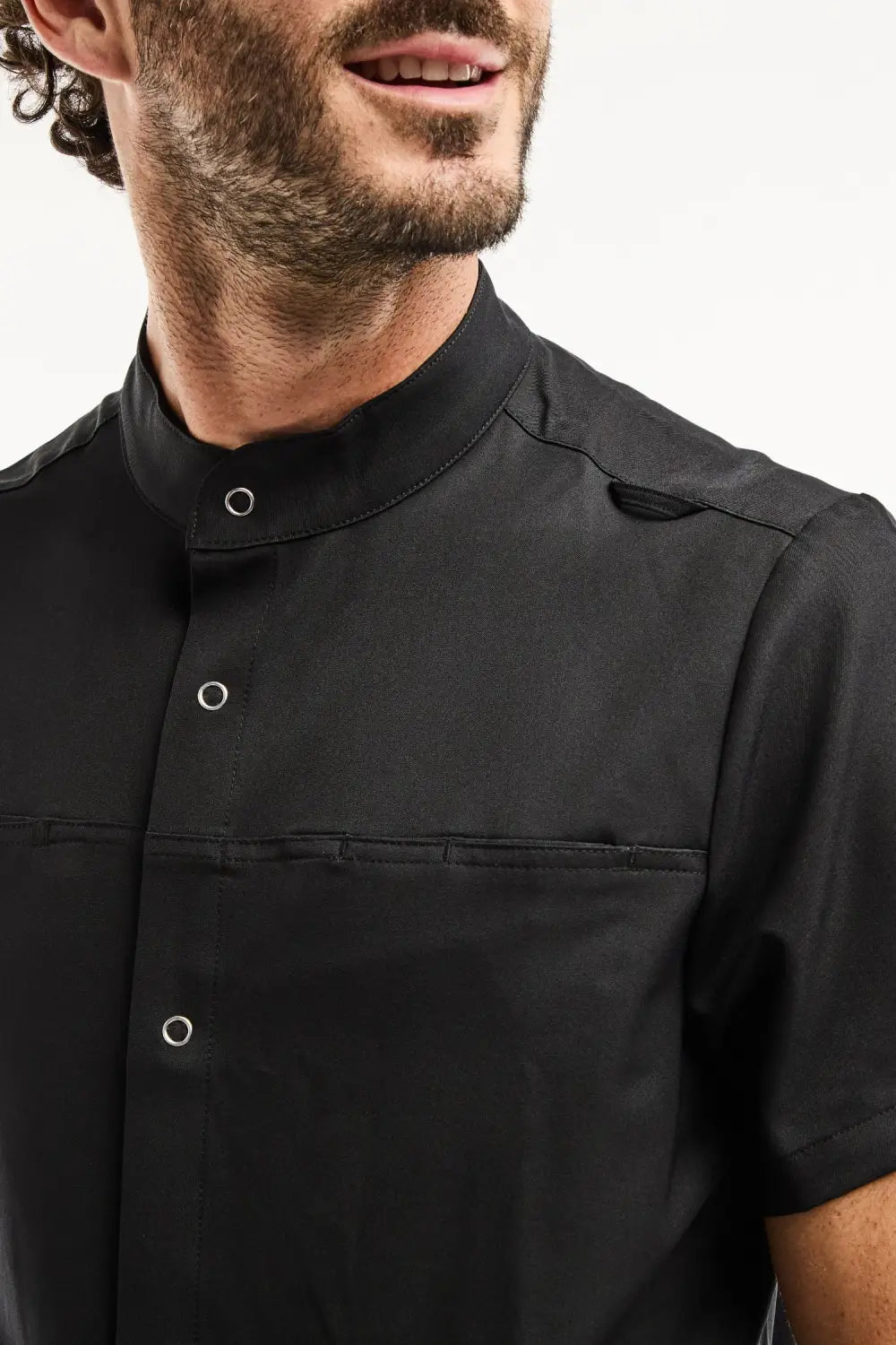 Chemise médicale homme noire col officier moderne tissu technique