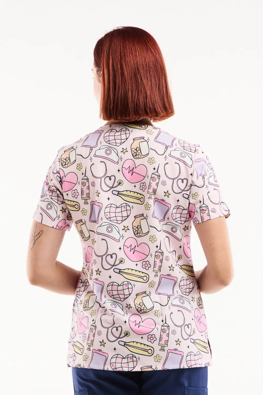 Tunique médicale imprimée femme rose cœur V-col court