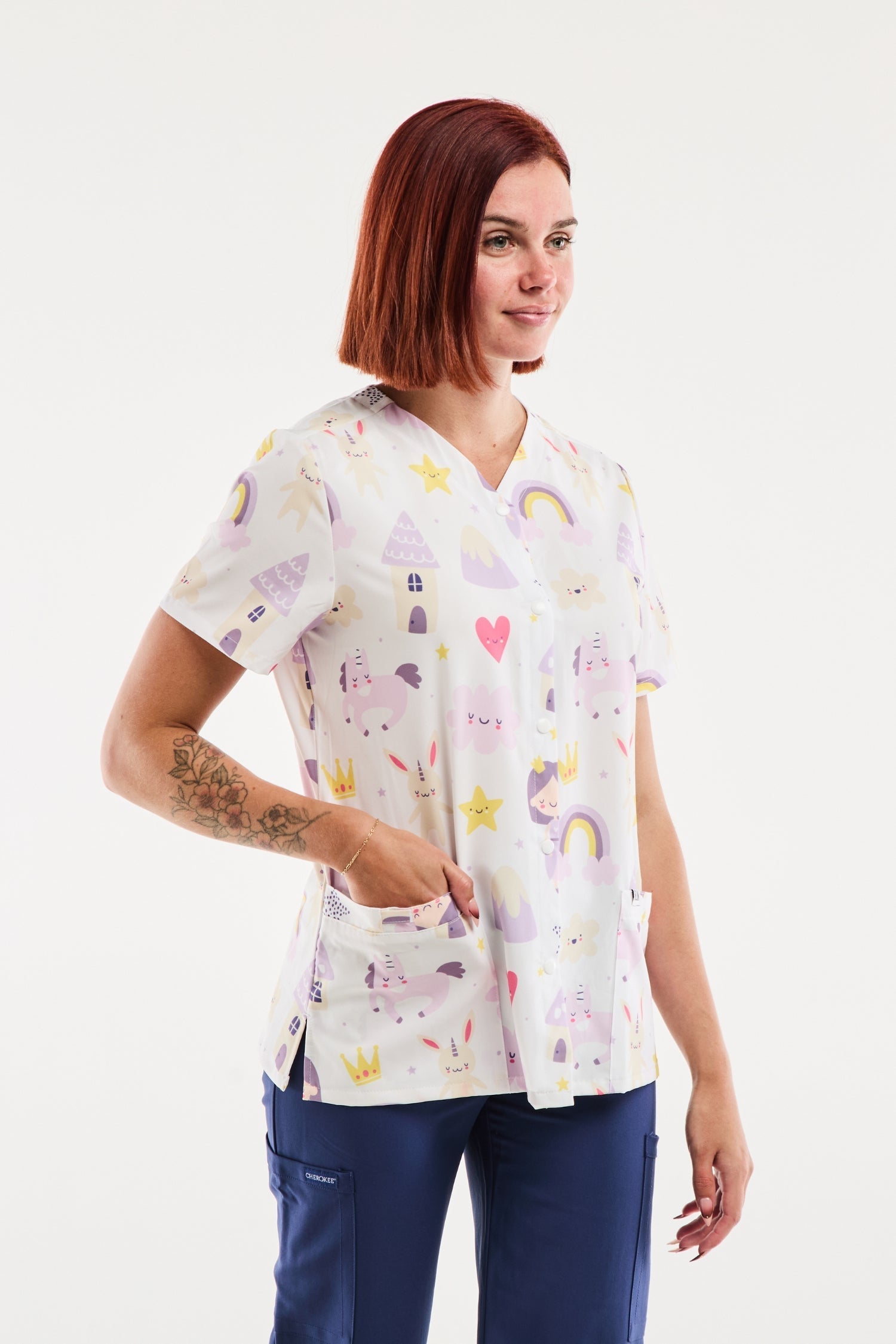 Tunique médicale imprimée femme licornes arc-en-ciel v-neck manches courtes