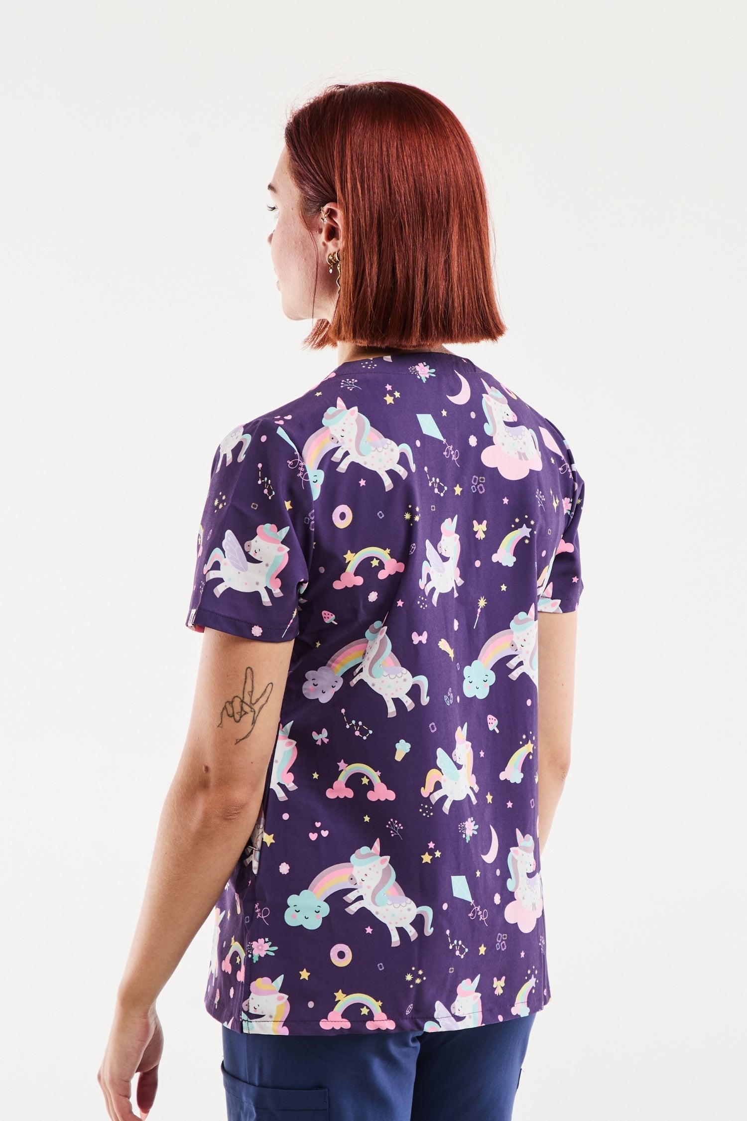 Tunique médicale imprimée violet licorne pour femme