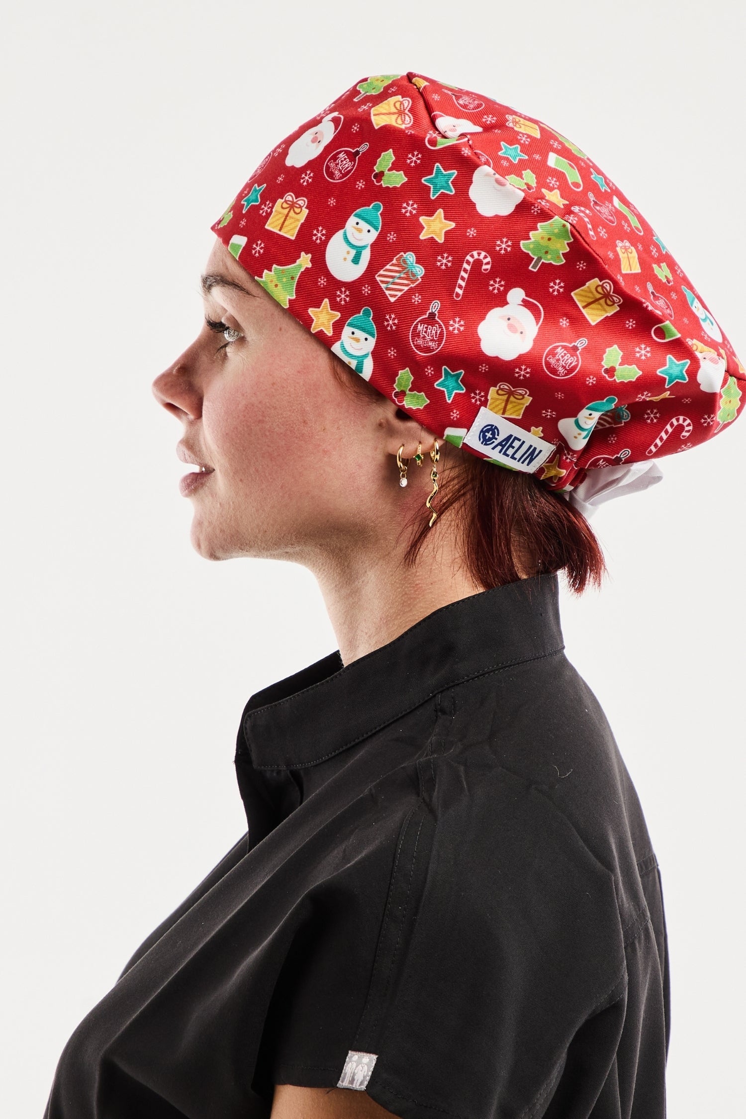 Calot médical rouge Noël Classique de la collection Art Aelin