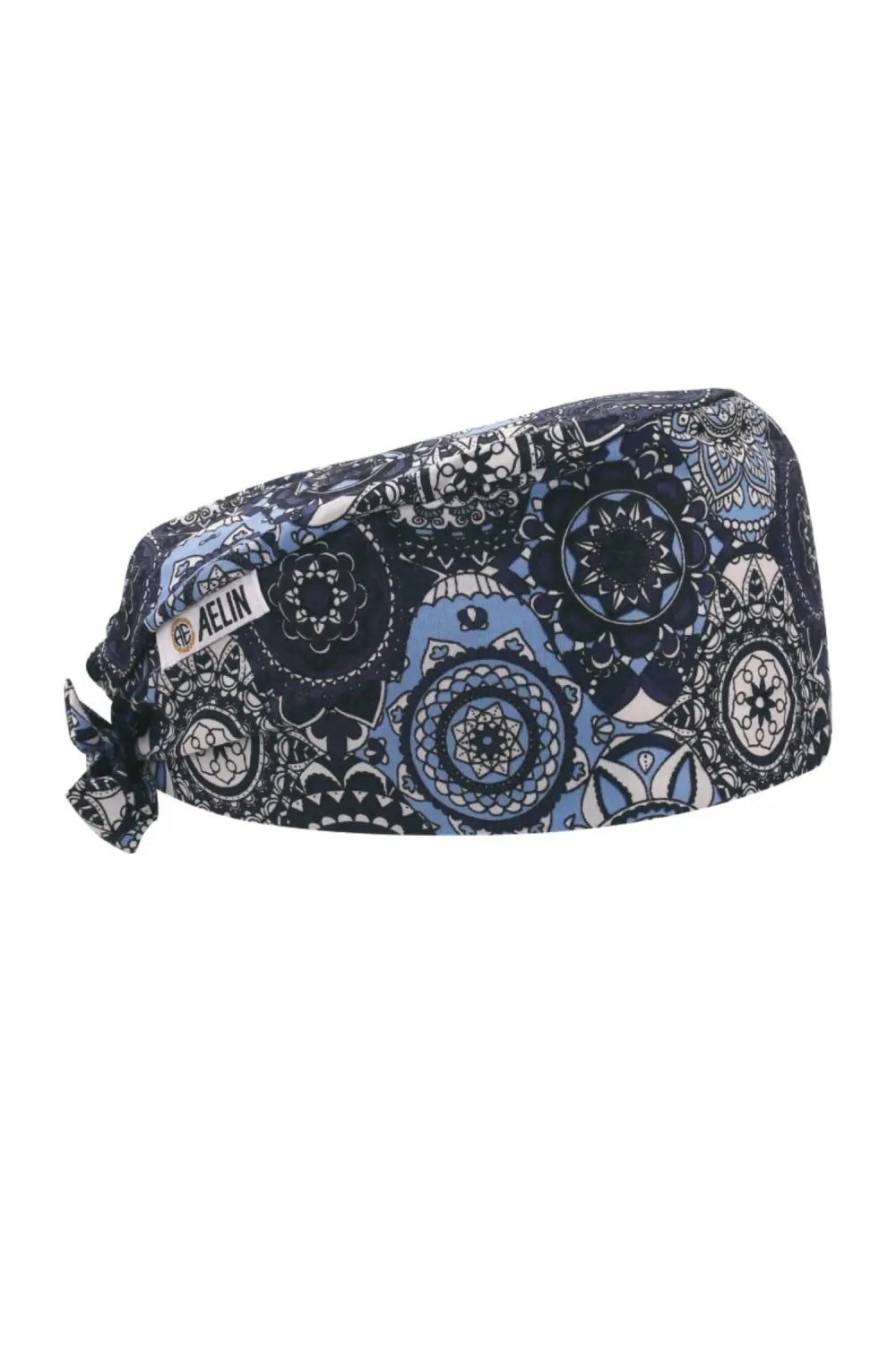 Calot médical Aelin avec imprimé paisley bleu et blanc, idéal pour cheveux courts