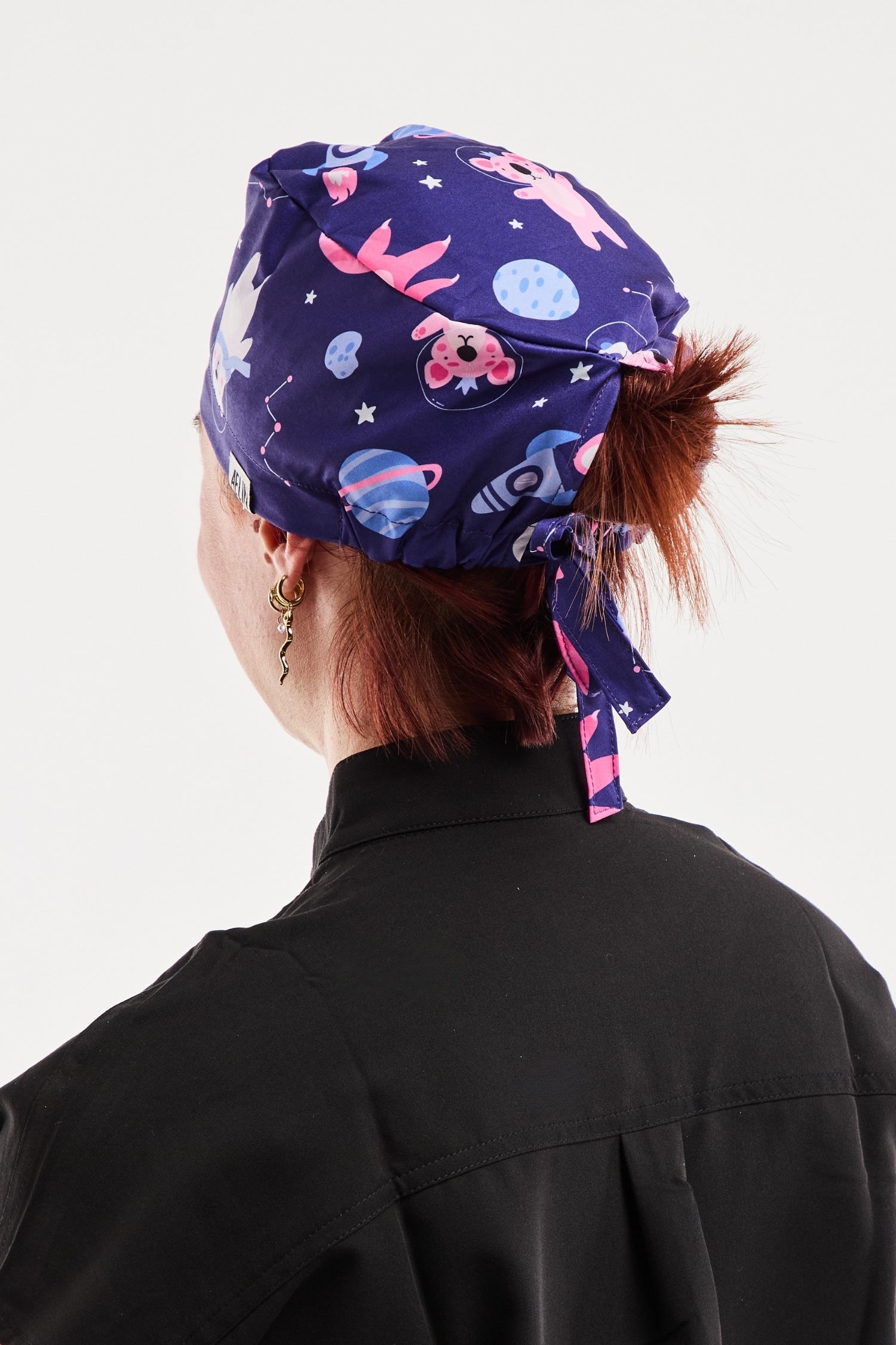 Calot médical imprimé Animaux de l’Espace, tissu bleu marine motifs espace