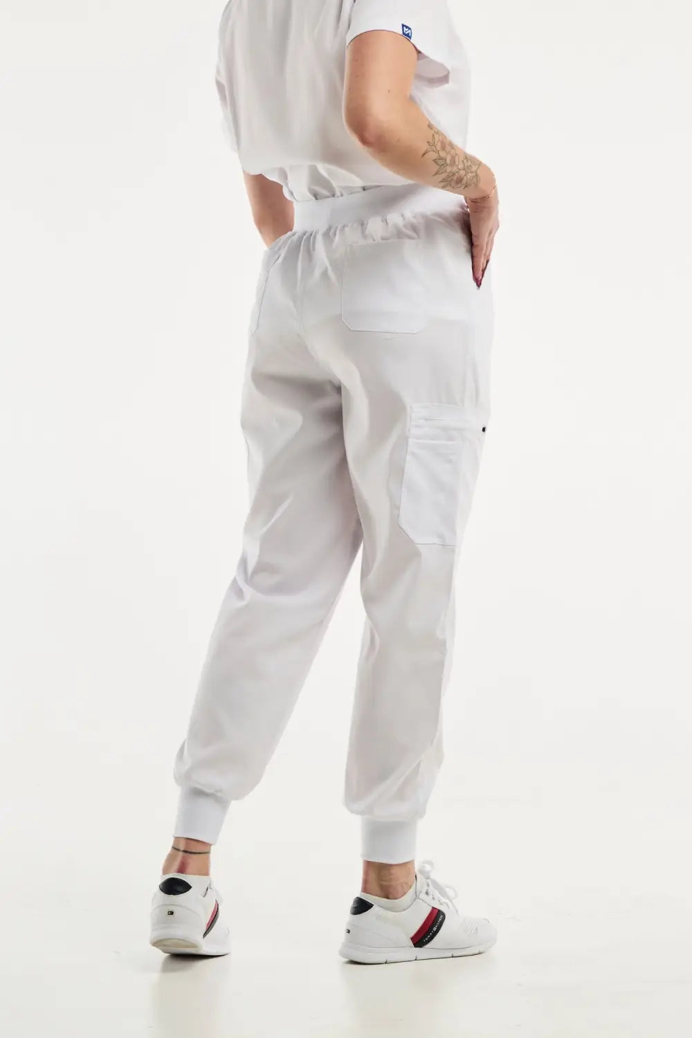 Pantalon médical jogger EMMA blanc pour femme, confortable et élégant