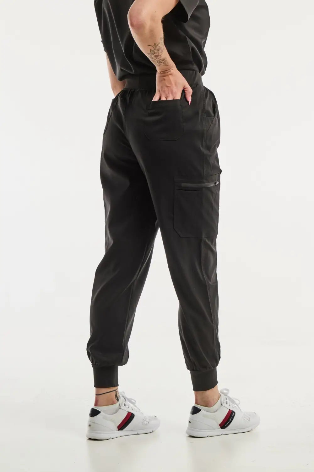 Pantalon médical jogger noir EMMA pour femme, confortable et élégant