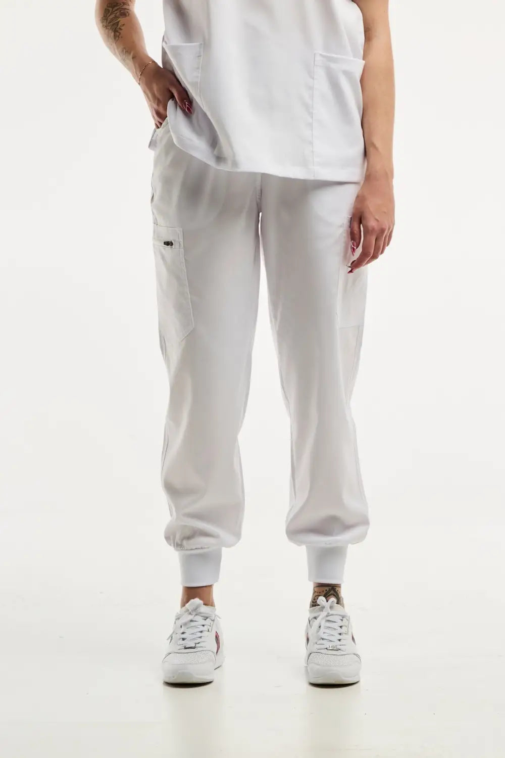 Pantalon médical jogger blanc EMMA pour tenue médicale féminine
