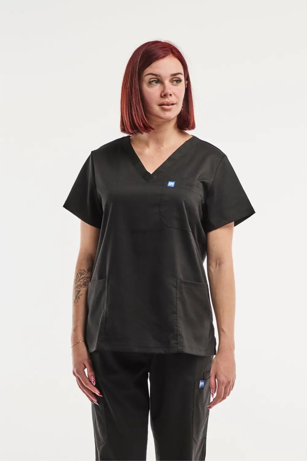 Tunique médicale femme noire EMMA en col, parfaite pour le confort au travail