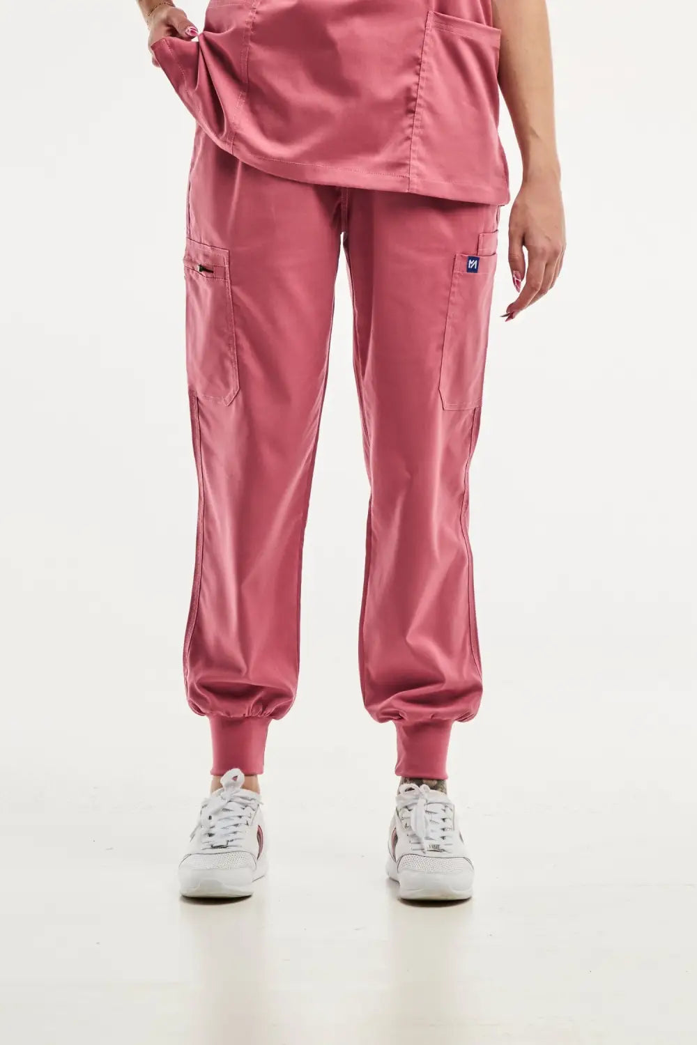 Pantalon de scrub rose pour femme EMMA Jogger, tenue médicale élégante