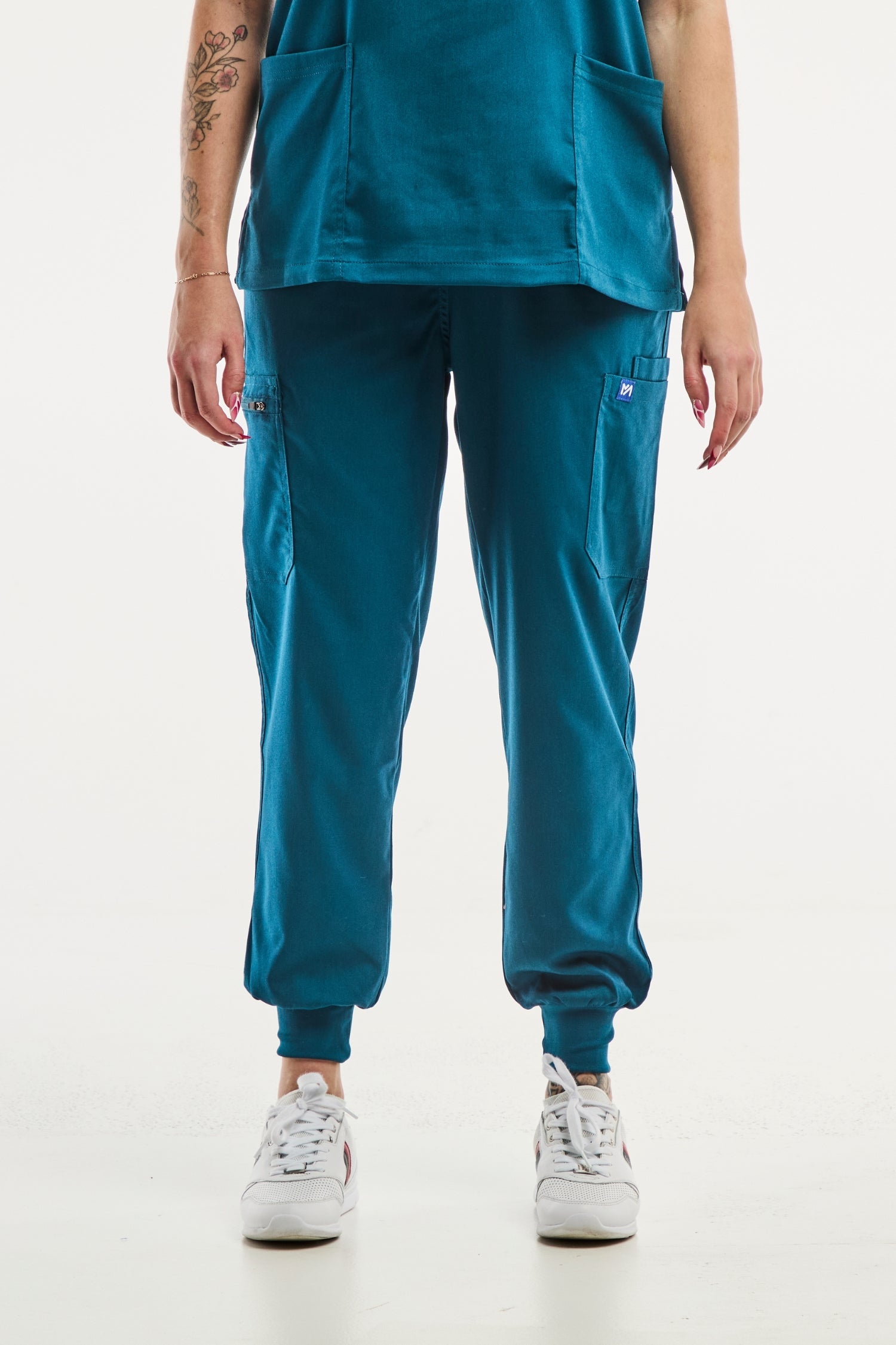 Pantalon de scrub vert turquoise pour femme, modèle EMMA, idéale pour tenue médicale