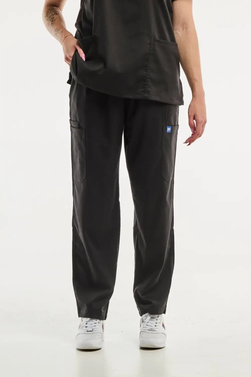 Pantalon médical EMMA noir pour femmes, idéal pour tenues médicales et uniforms