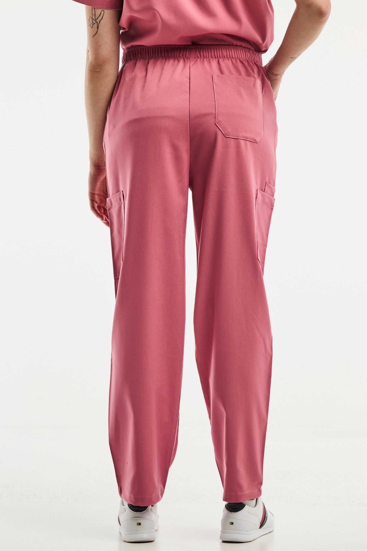 Pantalon médical rose EMMA pour femmes, élégant et confortable, idéal pour tenues médicales