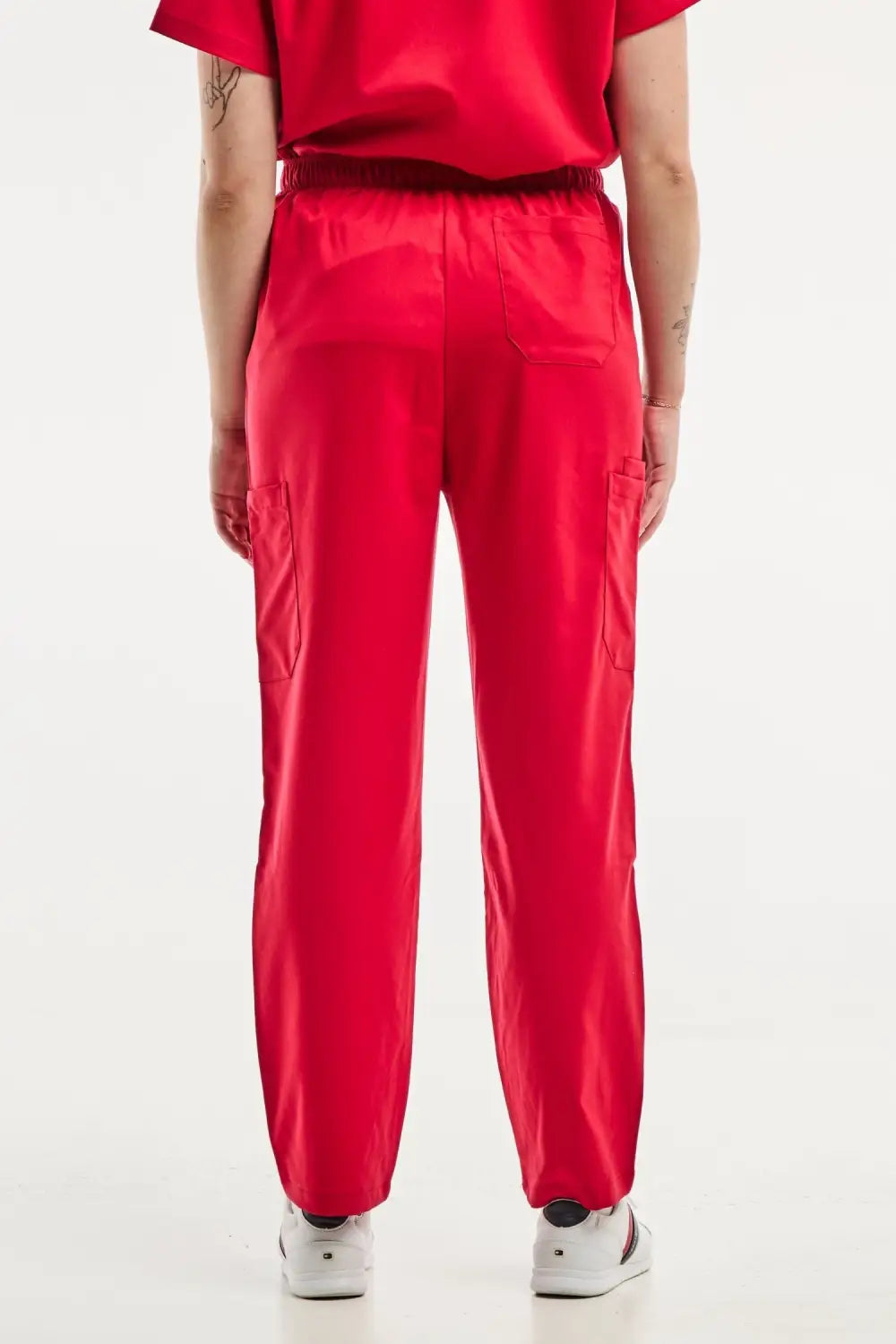Pantalon médical ajusté rouge EMMA, tenue médicale femme, pantalon médical haut de gamme