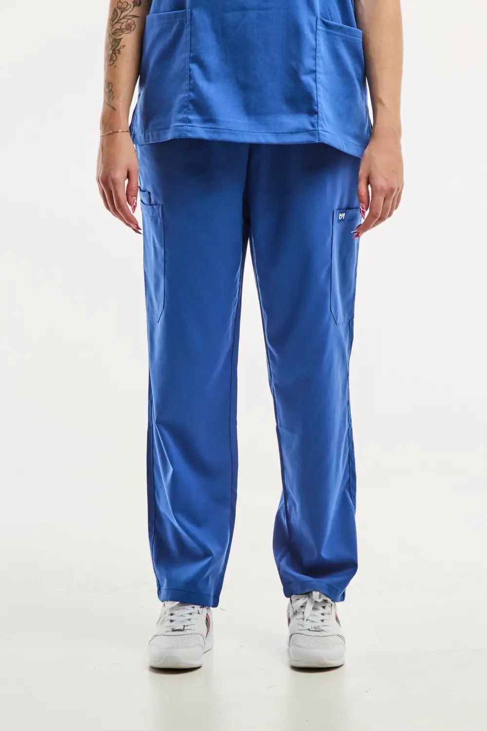 Pantalon médical ajusté pour femme EMMA en bleu roi, tenue médicale
