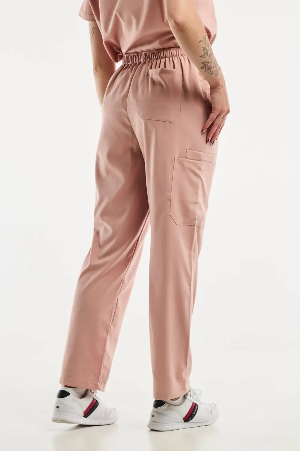 Pantalon médical ajusté rose clair EMMA pour femme, vêtement médical élégant