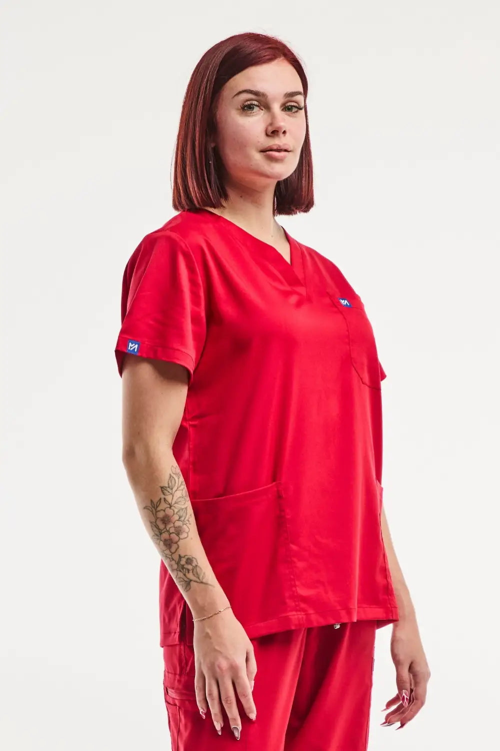 Alto : Ensemble médical rouge EMMA avec pantalon médical ajusté pour femme