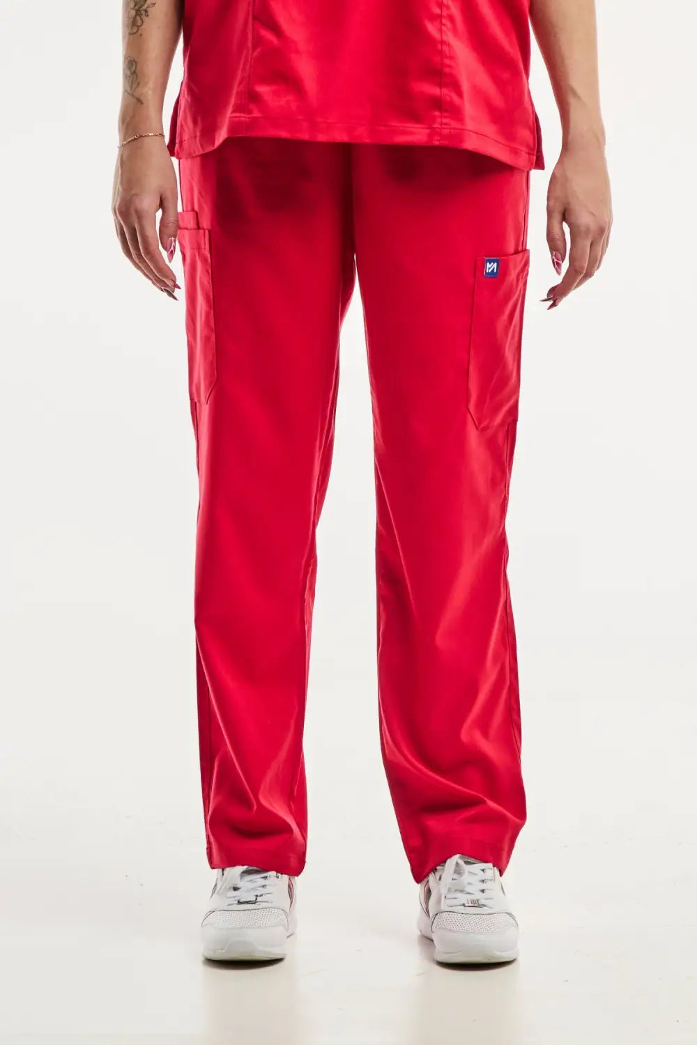 Pantalon médical ajusté rouge EMMA pour femme, tenue médicale féminine et confortable