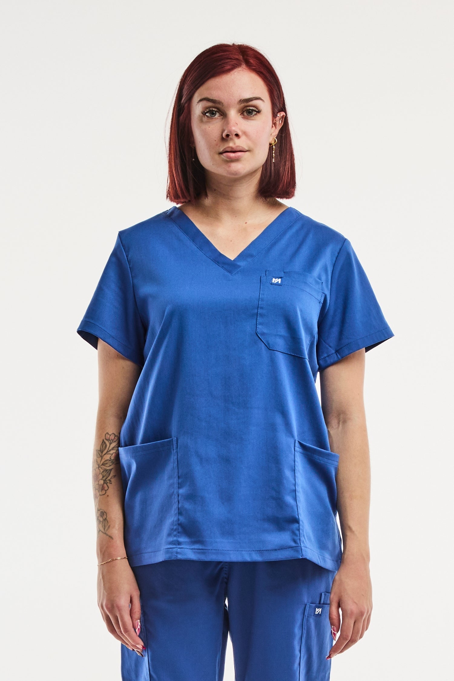 Tunique médicale col EMMA bleue pour femmes, idéale pour le confort et le style