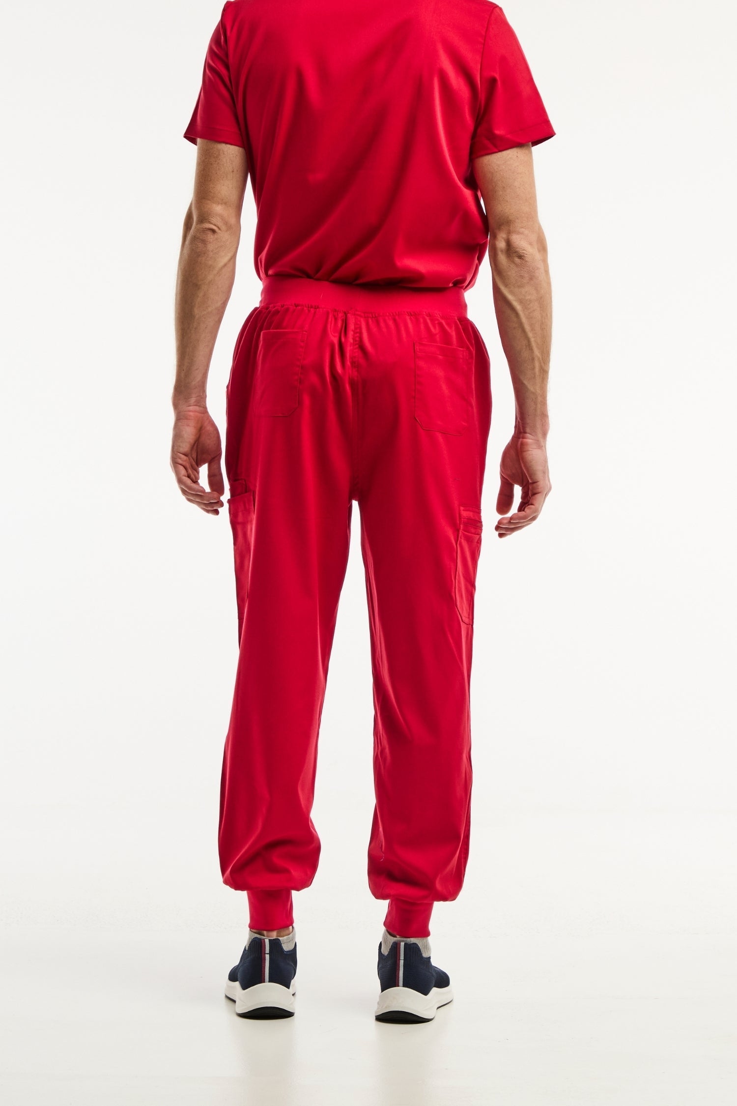 Pantalon médical jogger LUCA rouge à manches courtes avec poches latérales