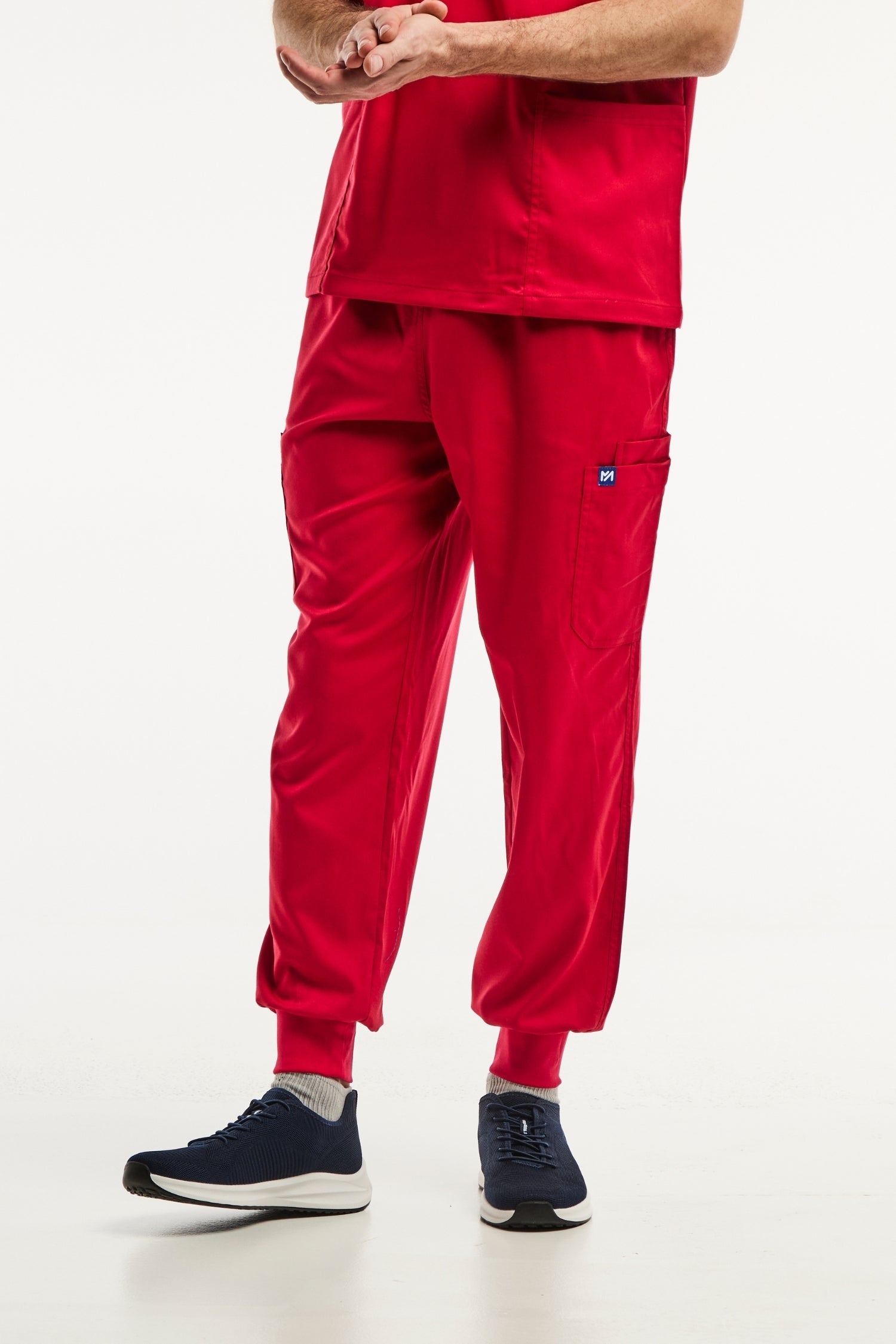 Pantalon médical jogger LUCA homme rouge velours avec poches latérales