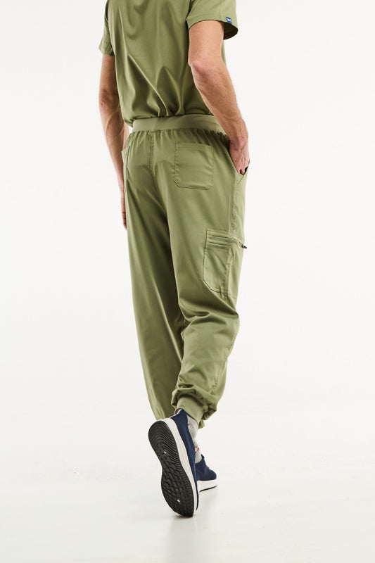 Pantalon médical jogger LUCA vert olive pour homme, confortable et tendance