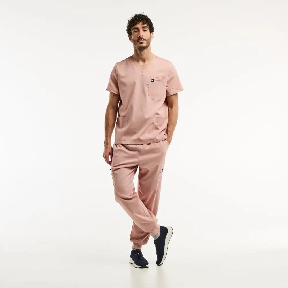 Homme en tenue médicale rose clair, ensemble médical complet LUCA Jogger