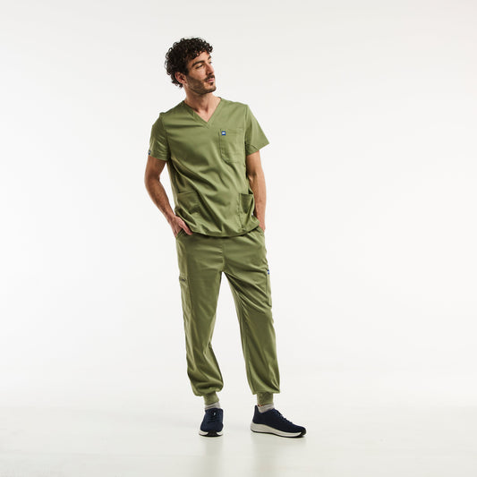Ensemble médical complet Olive green, modèle LUCA Jogger pour homme en Rose Clair