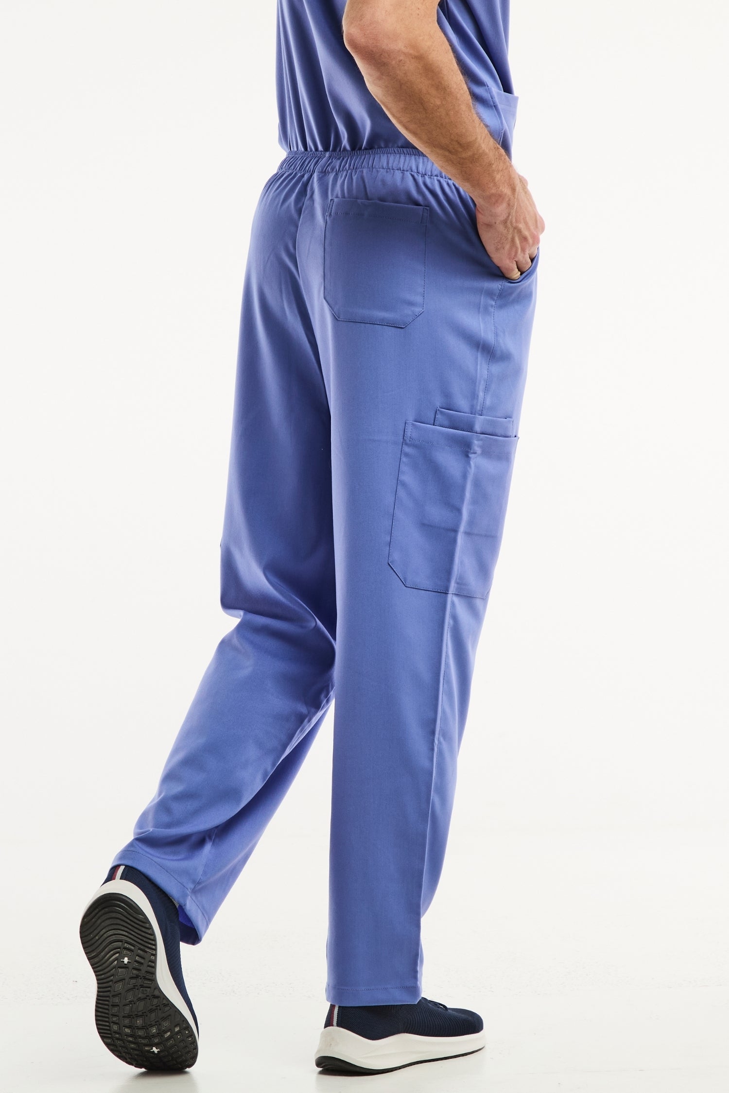 Pantalon médical LUCA bleu pour homme, facile à entretenir dans les uniforms de santé