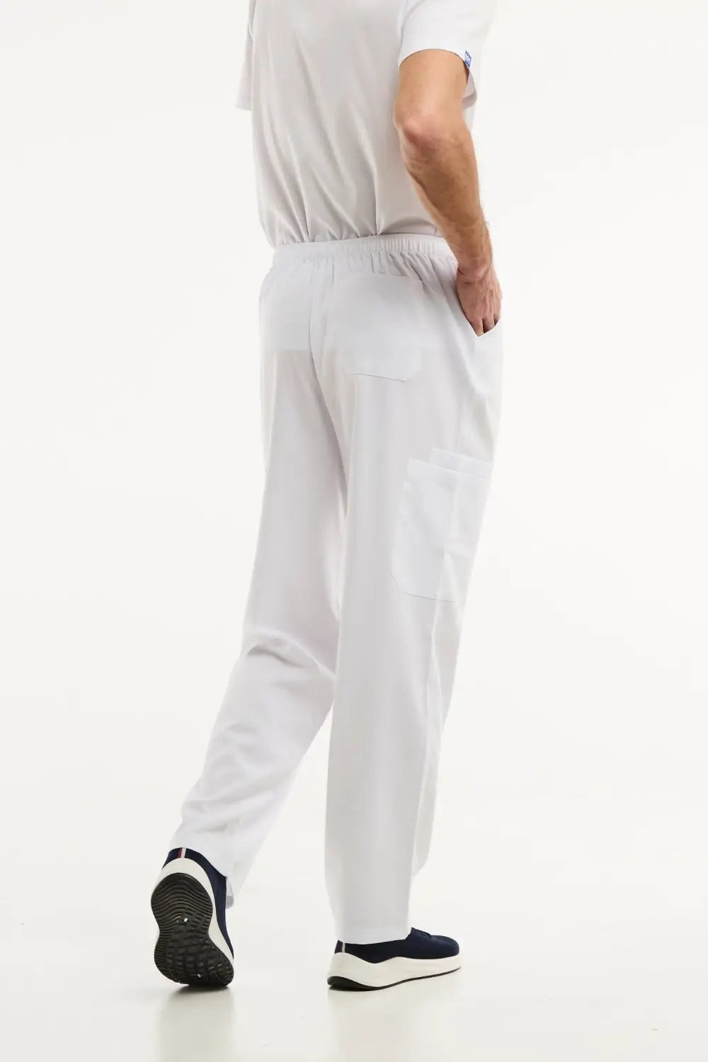 Pantalon classique blanc LUCA pour homme, parfait pour ensemble médical et tunique col