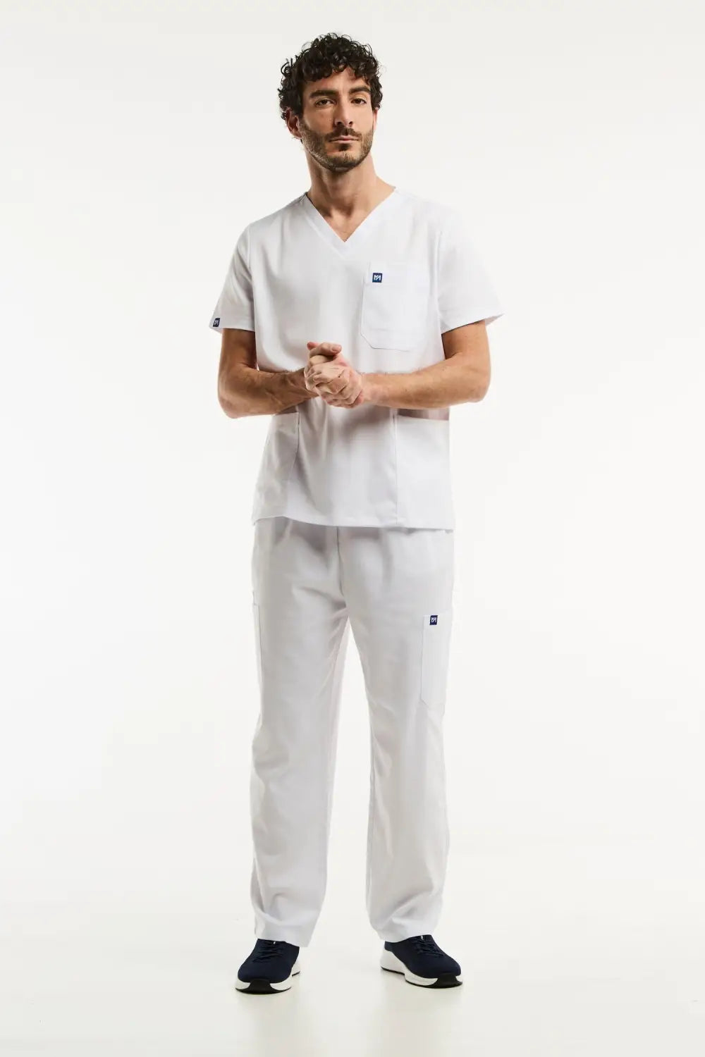 Ensemble médical LUCA pour homme en blanc avec pantalon classique et tunique col