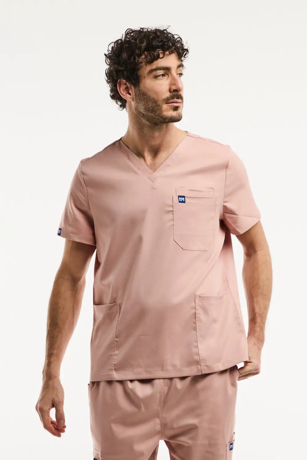 Ensemble médical LUCA homme en rose clair avec pantalon classique et tunique col