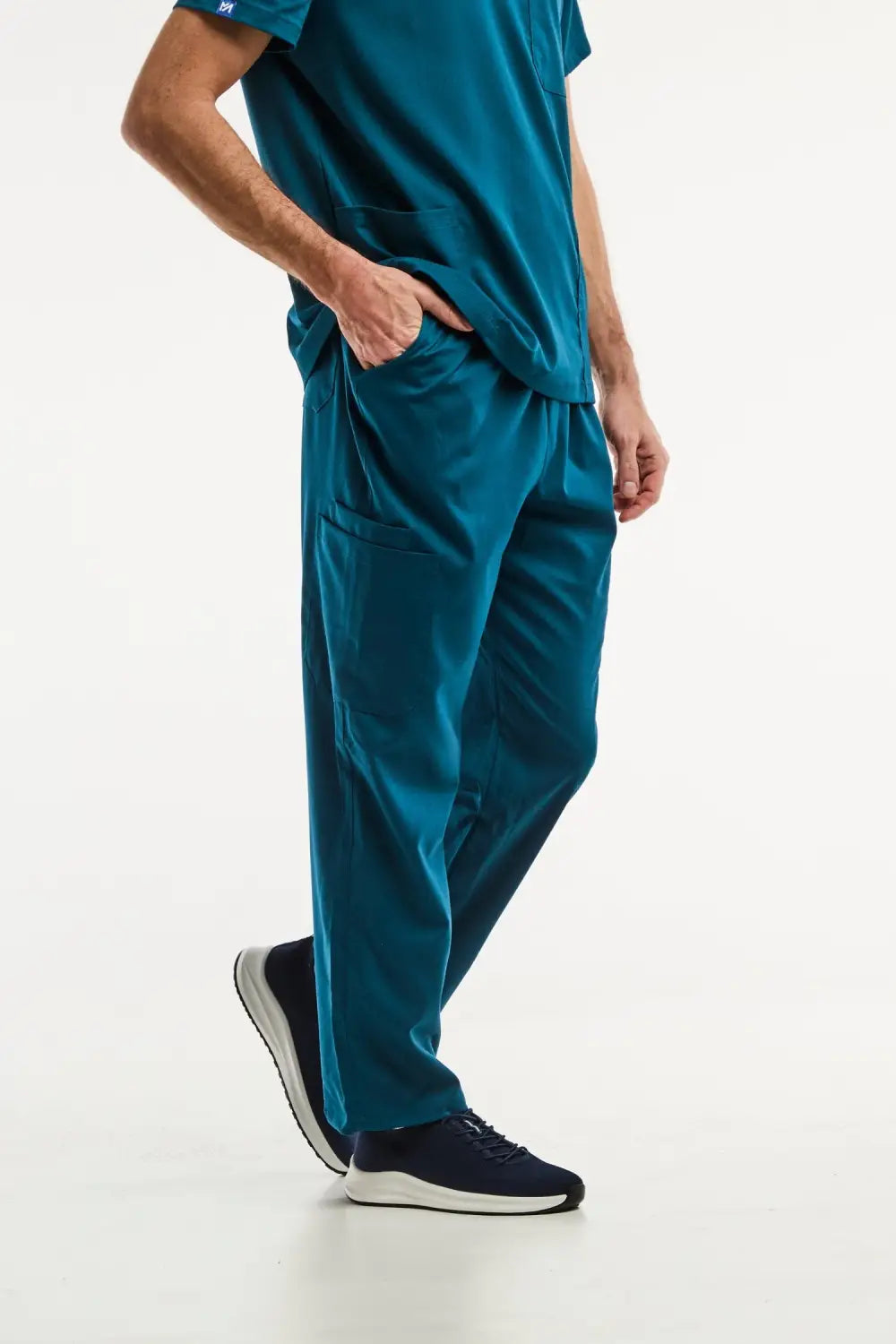 Teal scrub suit LUCA Homme comprenant un ensemble médical avec tunique col et pantalon classique